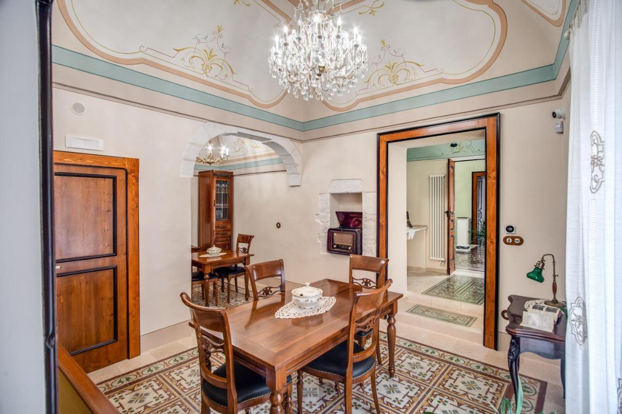 Palazzo Stunis - Dimora Di Charme Bed and Breakfast Ostuni Eksteriør billede