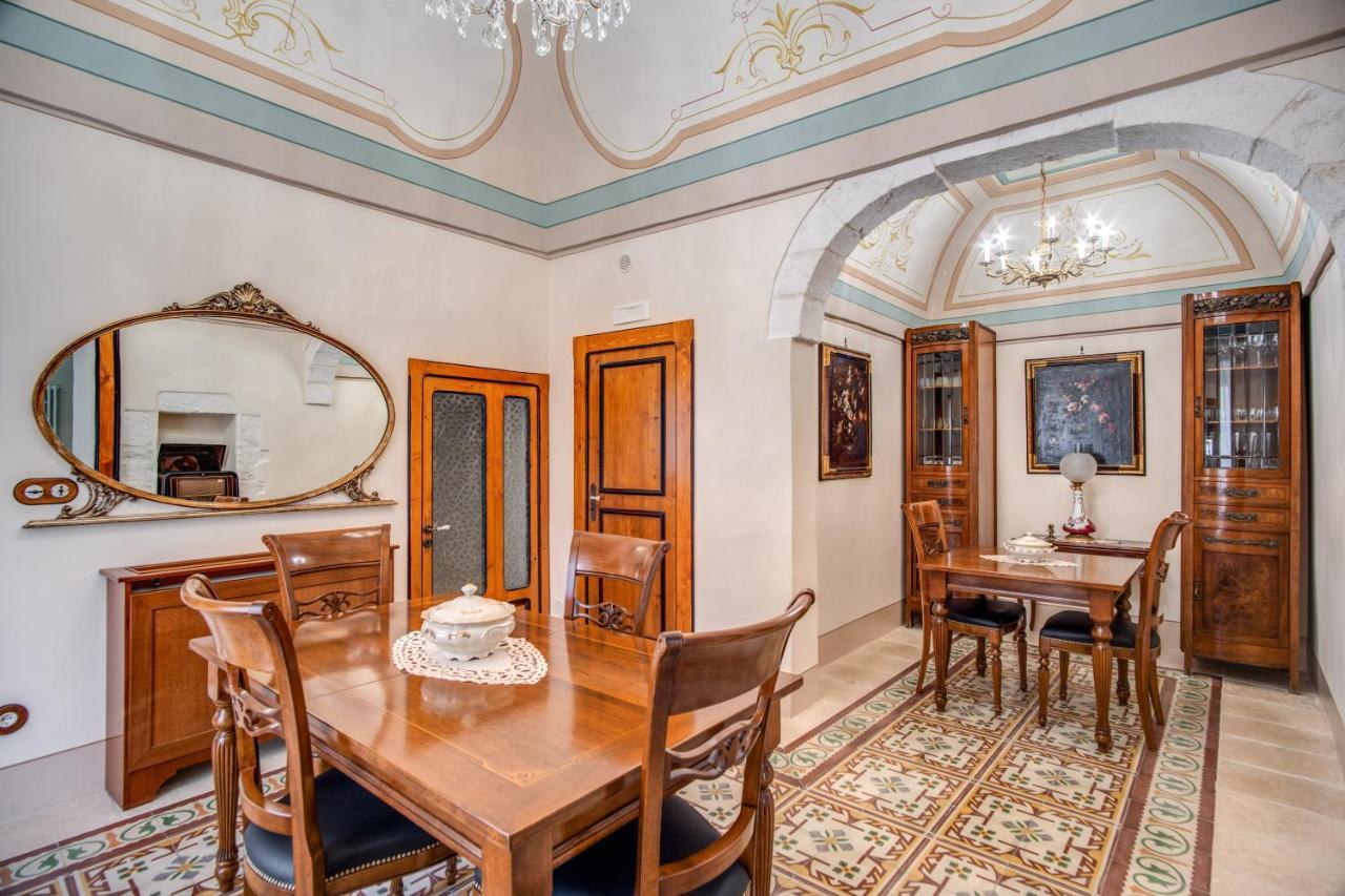 Palazzo Stunis - Dimora Di Charme Bed and Breakfast Ostuni Eksteriør billede