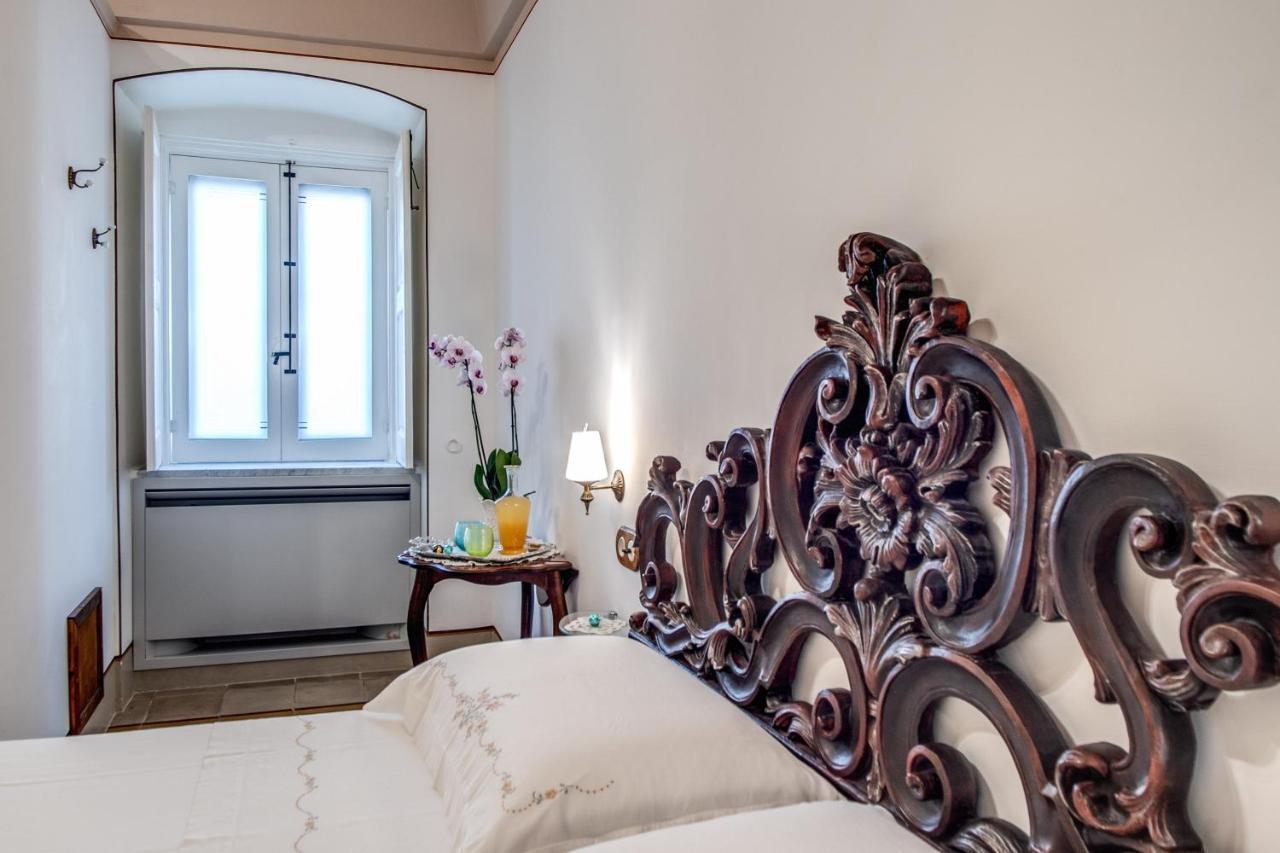 Palazzo Stunis - Dimora Di Charme Bed and Breakfast Ostuni Eksteriør billede