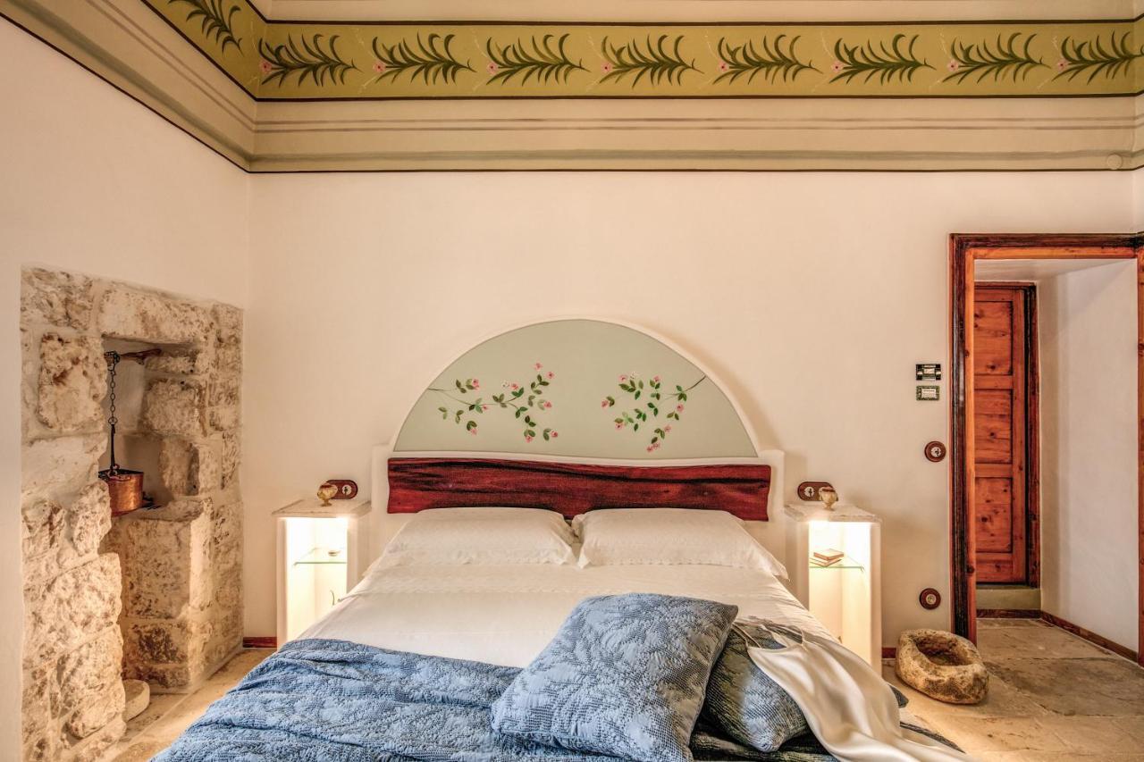 Palazzo Stunis - Dimora Di Charme Bed and Breakfast Ostuni Eksteriør billede