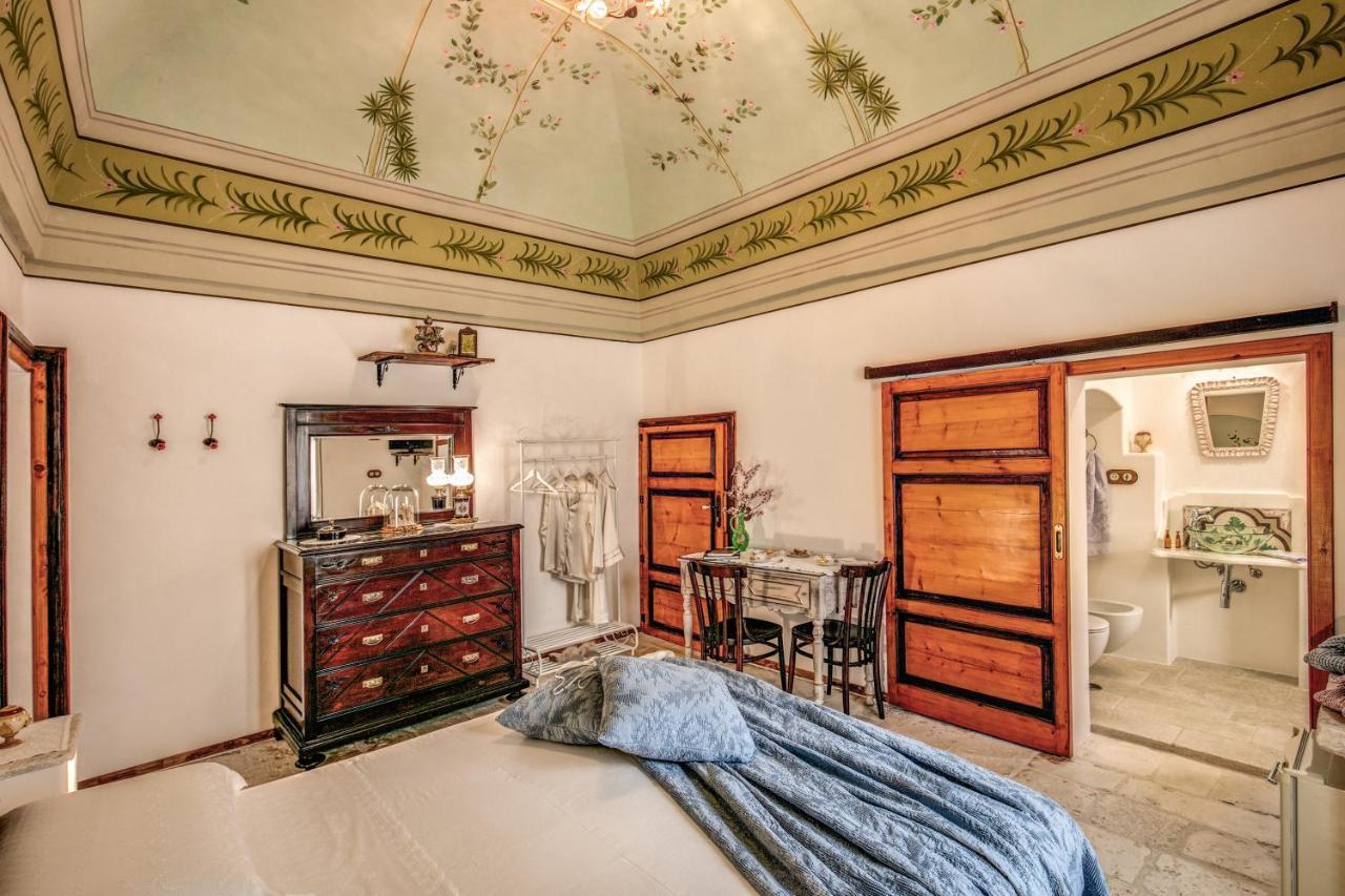 Palazzo Stunis - Dimora Di Charme Bed and Breakfast Ostuni Eksteriør billede