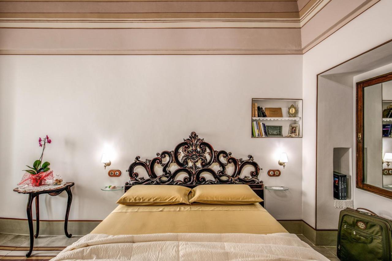 Palazzo Stunis - Dimora Di Charme Bed and Breakfast Ostuni Eksteriør billede